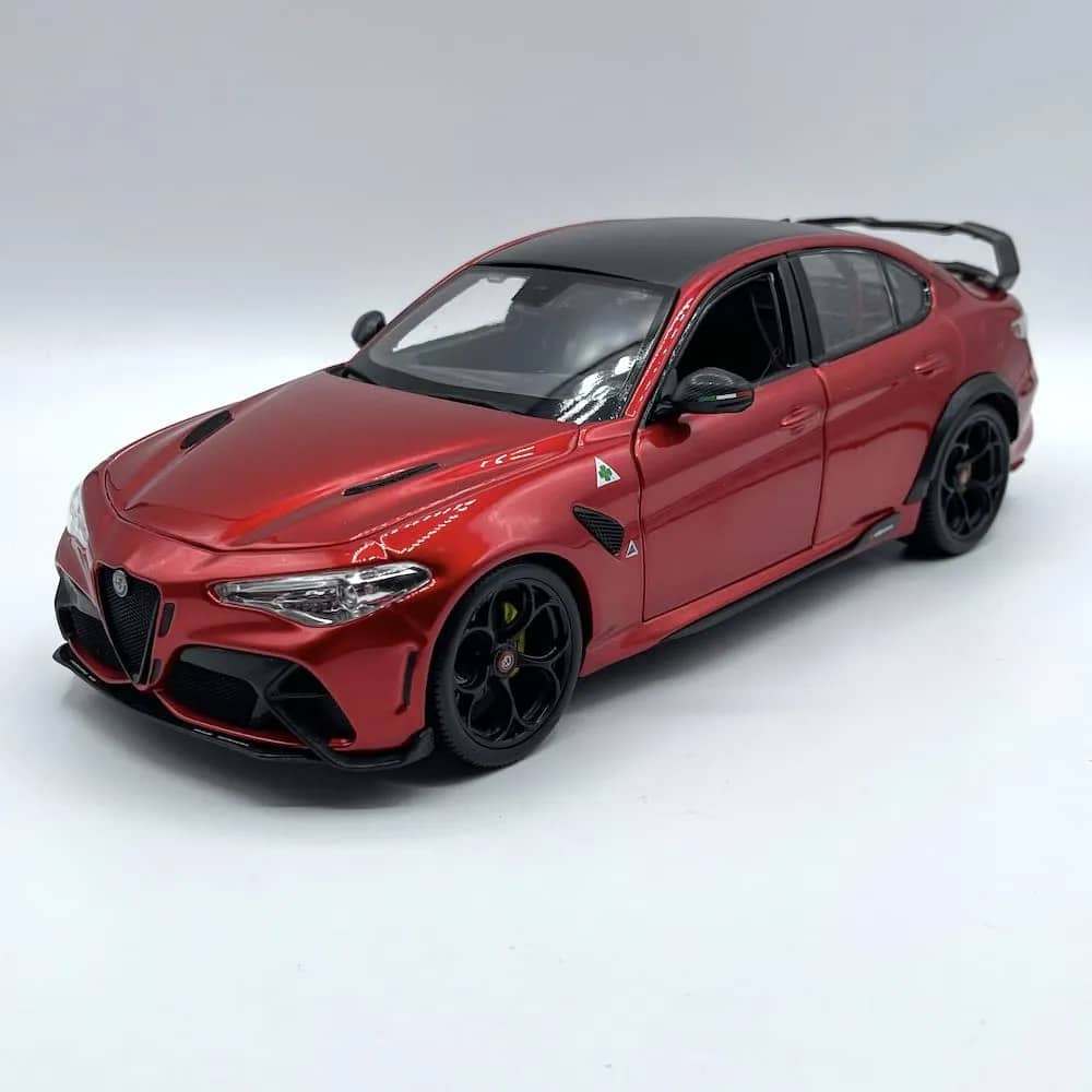 Bburago Alfa Romeo Giulia GTAm 1/18 (Κόκκινο)